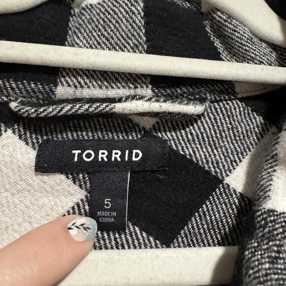 Torrid Brushed Cotton Plaid Shacket Plus Size 5X - Picture 6 of 8